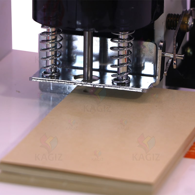 دستگاه پانچ