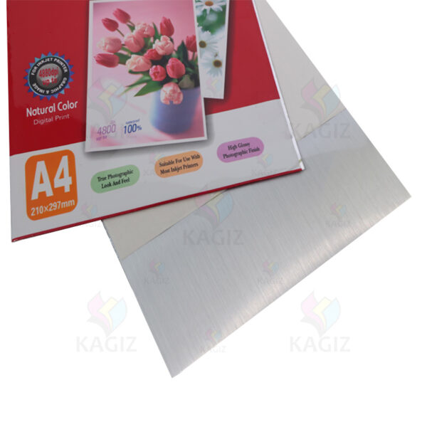 کاغذA4فتوگلاسه120گرم متالایز نقره ای 20برگی